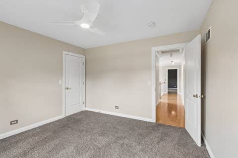Tiny photo for 5 Park Place Circle, Hawthorn Woods, IL 60047 (MLS # 12463947)