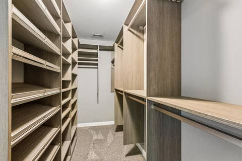Tiny photo for 5 Park Place Circle, Hawthorn Woods, IL 60047 (MLS # 12463947)