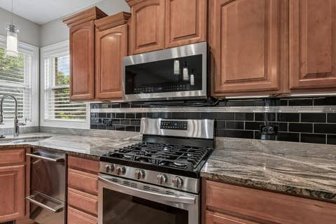 Tiny photo for 5 Park Place Circle, Hawthorn Woods, IL 60047 (MLS # 12463947)