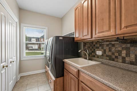 Tiny photo for 5 Park Place Circle, Hawthorn Woods, IL 60047 (MLS # 12463947)