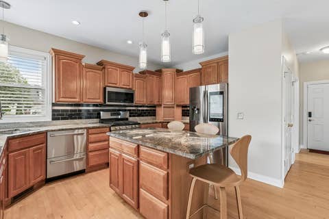 Tiny photo for 5 Park Place Circle, Hawthorn Woods, IL 60047 (MLS # 12463947)