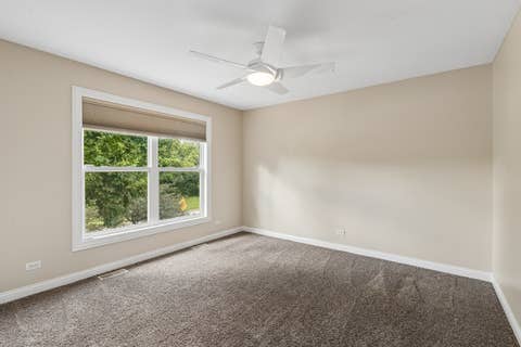Tiny photo for 5 Park Place Circle, Hawthorn Woods, IL 60047 (MLS # 12463947)