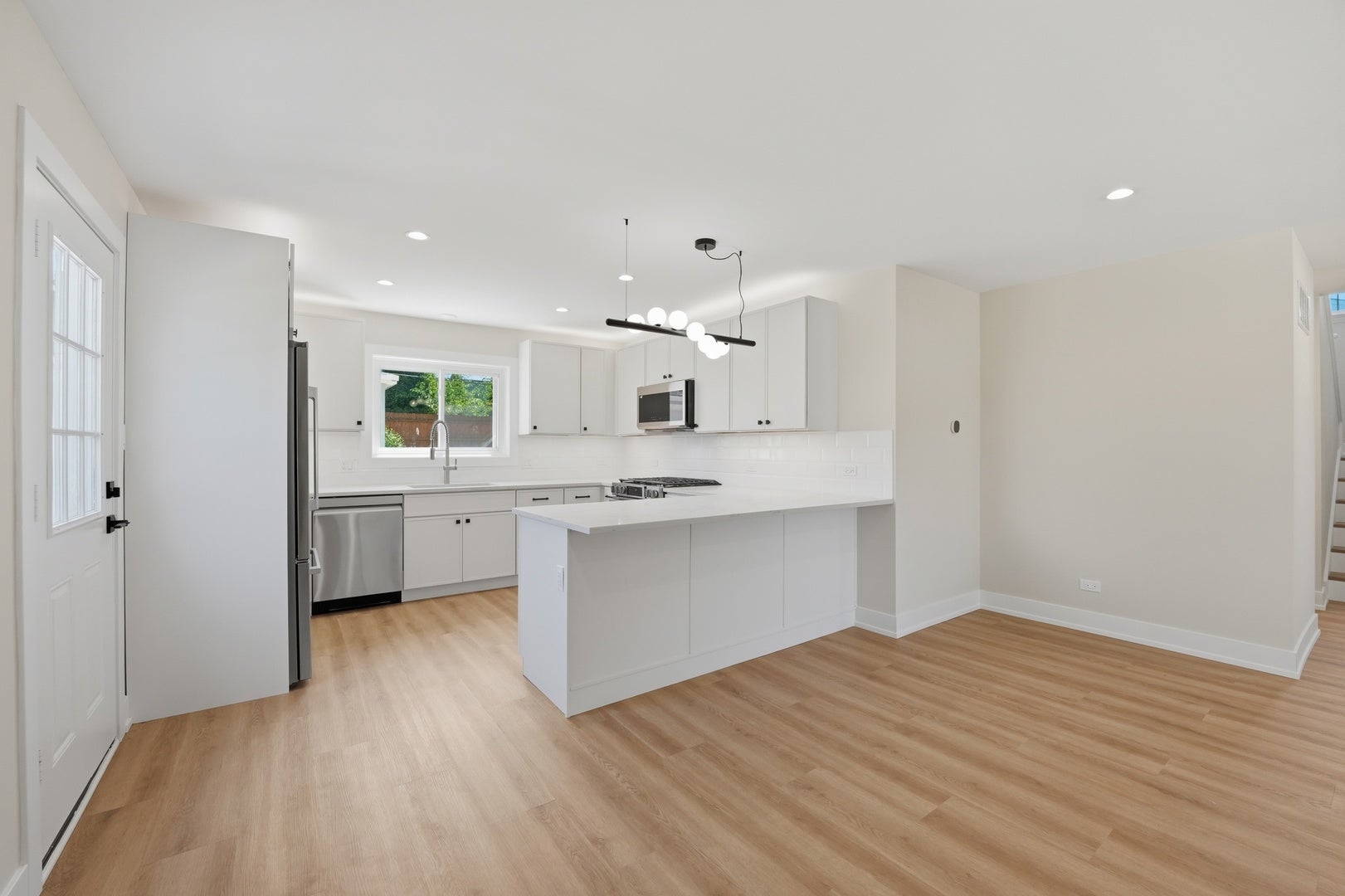 163 W Manchester Drive