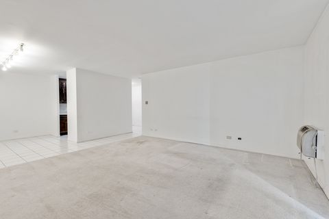 Tiny photo for 16 E Old Willow Road #202S, Prospect Heights, IL 60070 (MLS # 12455205)