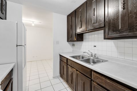 Tiny photo for 16 E Old Willow Road #202S, Prospect Heights, IL 60070 (MLS # 12455205)