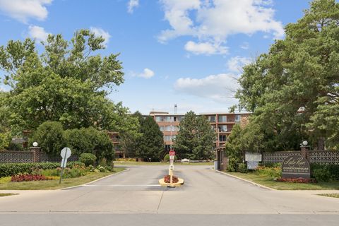 Tiny photo for 16 E Old Willow Road #202S, Prospect Heights, IL 60070 (MLS # 12455205)