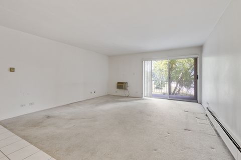 Tiny photo for 16 E Old Willow Road #202S, Prospect Heights, IL 60070 (MLS # 12455205)