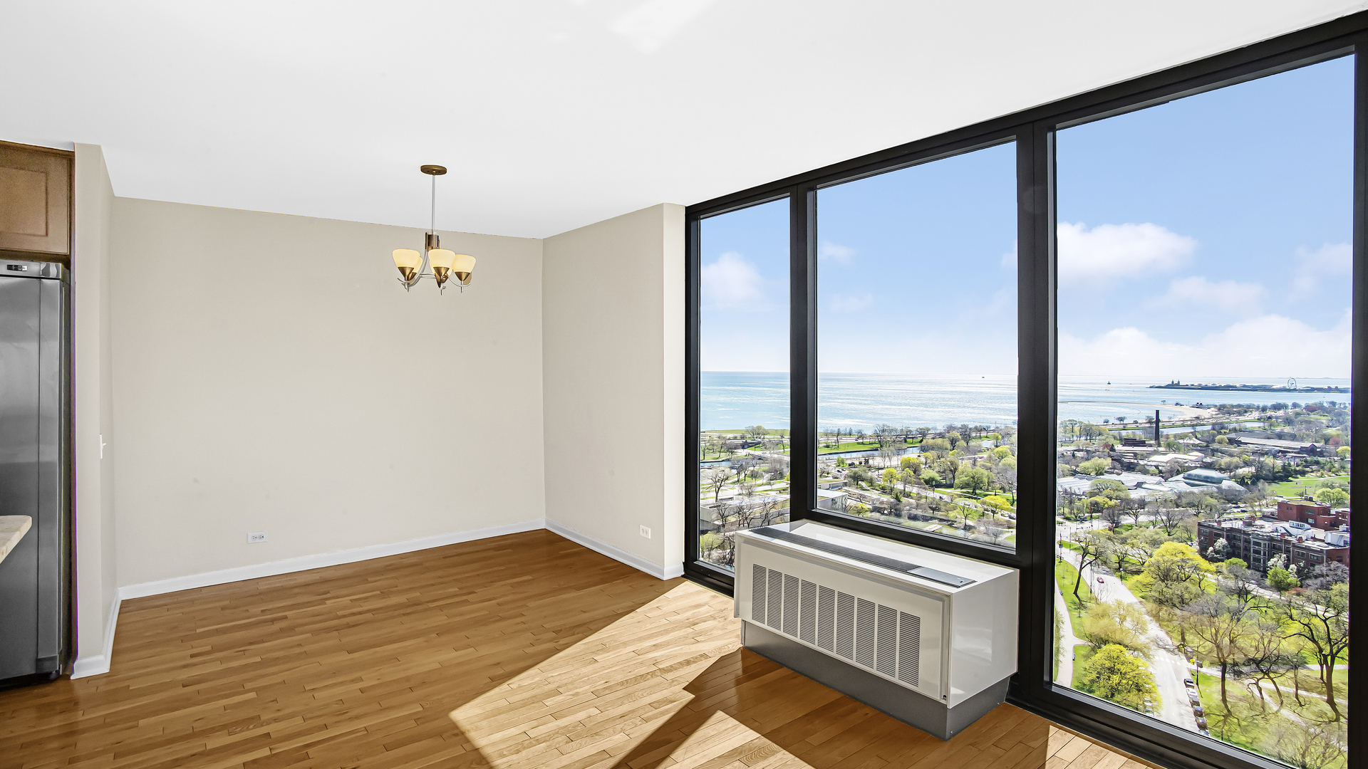 2500 N Lakeview Avenue 3001