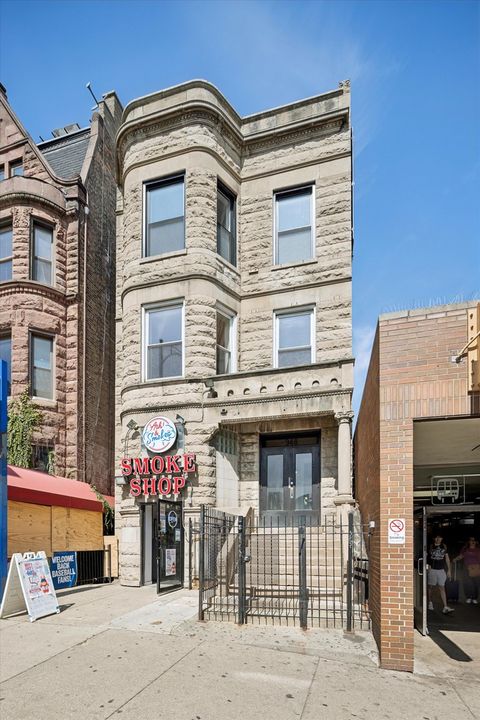 948 W Addison Street 3 Chicago IL 60613