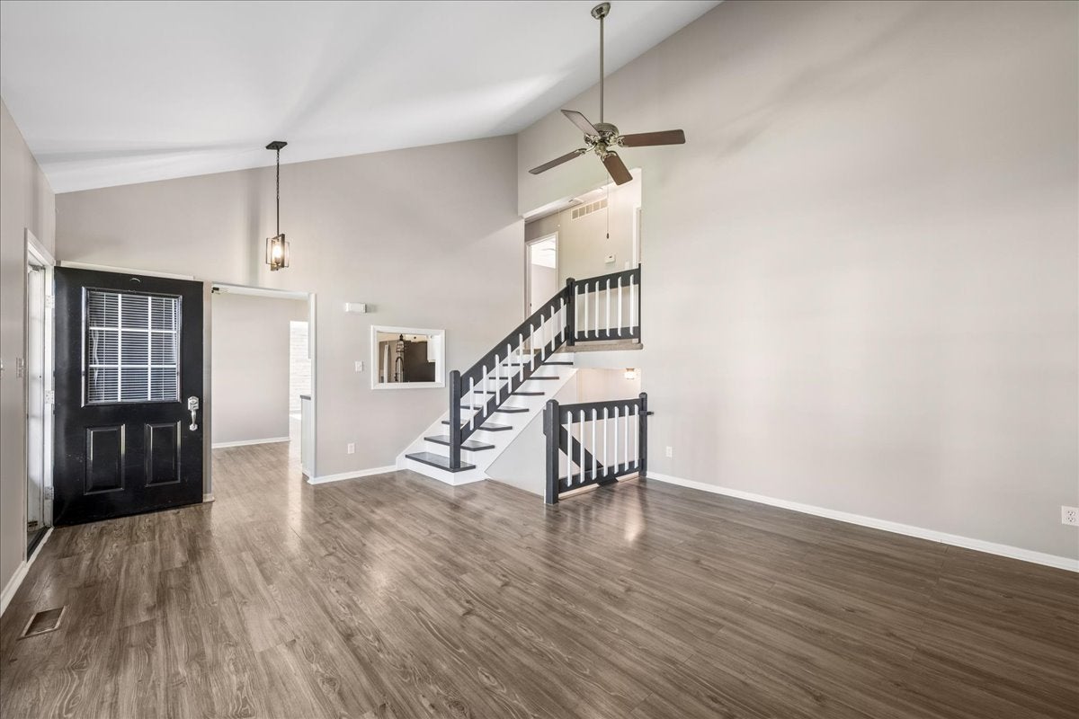 304 S Cross Trail