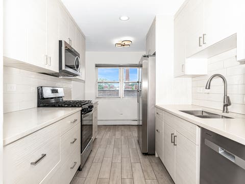 Tiny photo for 415 S Maple Avenue #202, Oak Park, IL 60302 (MLS # 12732569)