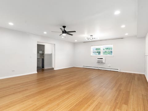 Tiny photo for 415 S Maple Avenue #202, Oak Park, IL 60302 (MLS # 12732569)