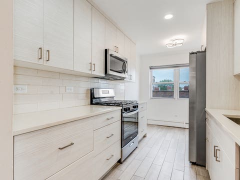 Tiny photo for 415 S Maple Avenue #202, Oak Park, IL 60302 (MLS # 12732569)