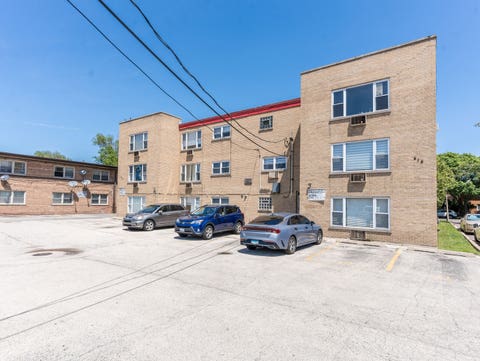 Tiny photo for 415 S Maple Avenue #202, Oak Park, IL 60302 (MLS # 12732569)
