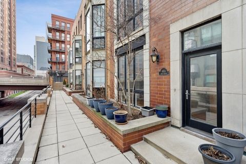 641 W WAYMAN Street A Chicago IL 60661