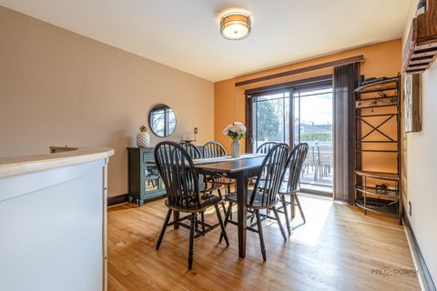 Tiny photo for 521 Castlewood Lane, Buffalo Grove, IL 60089 (MLS # 12610814)