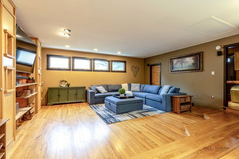 Tiny photo for 521 Castlewood Lane, Buffalo Grove, IL 60089 (MLS # 12610814)