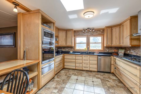 Tiny photo for 521 Castlewood Lane, Buffalo Grove, IL 60089 (MLS # 12610814)
