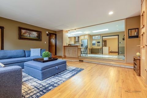 Tiny photo for 521 Castlewood Lane, Buffalo Grove, IL 60089 (MLS # 12610814)