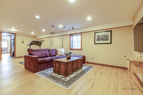 Tiny photo for 521 Castlewood Lane, Buffalo Grove, IL 60089 (MLS # 12610814)