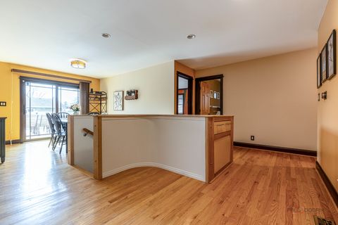 Tiny photo for 521 Castlewood Lane, Buffalo Grove, IL 60089 (MLS # 12610814)