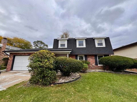 Photo of 4325 Oakwood Lane, Matteson, IL 60443 (MLS # 12507026) Photo of 4325 Oakwood Lane, Matteson, IL 60443 (MLS # 12507026)