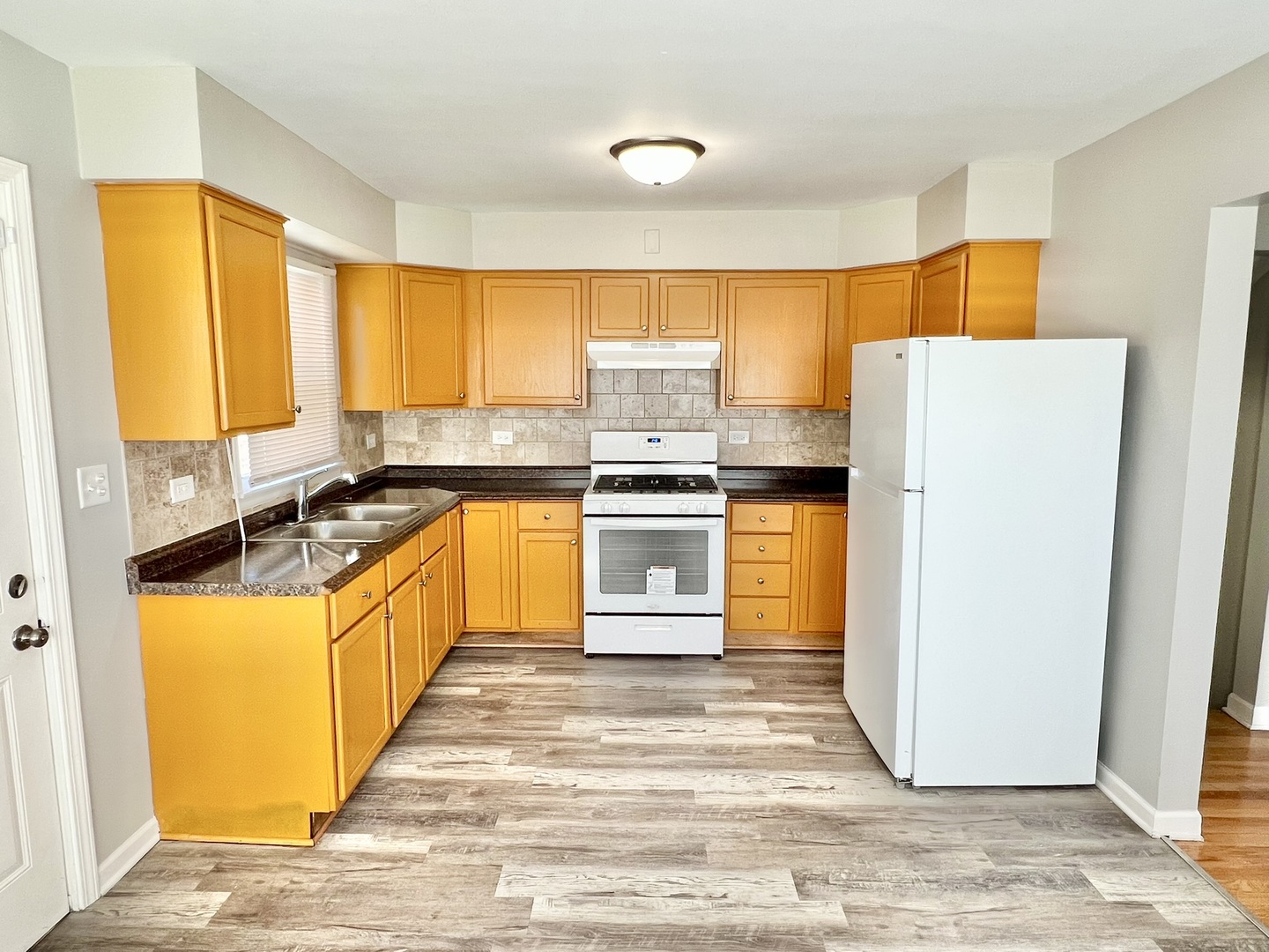 17415 BURNHAM Avenue