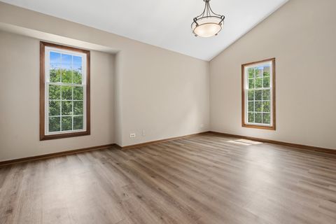 Tiny photo for 602 Country Lane, Des Plaines, IL 60016 (MLS # 12710182)