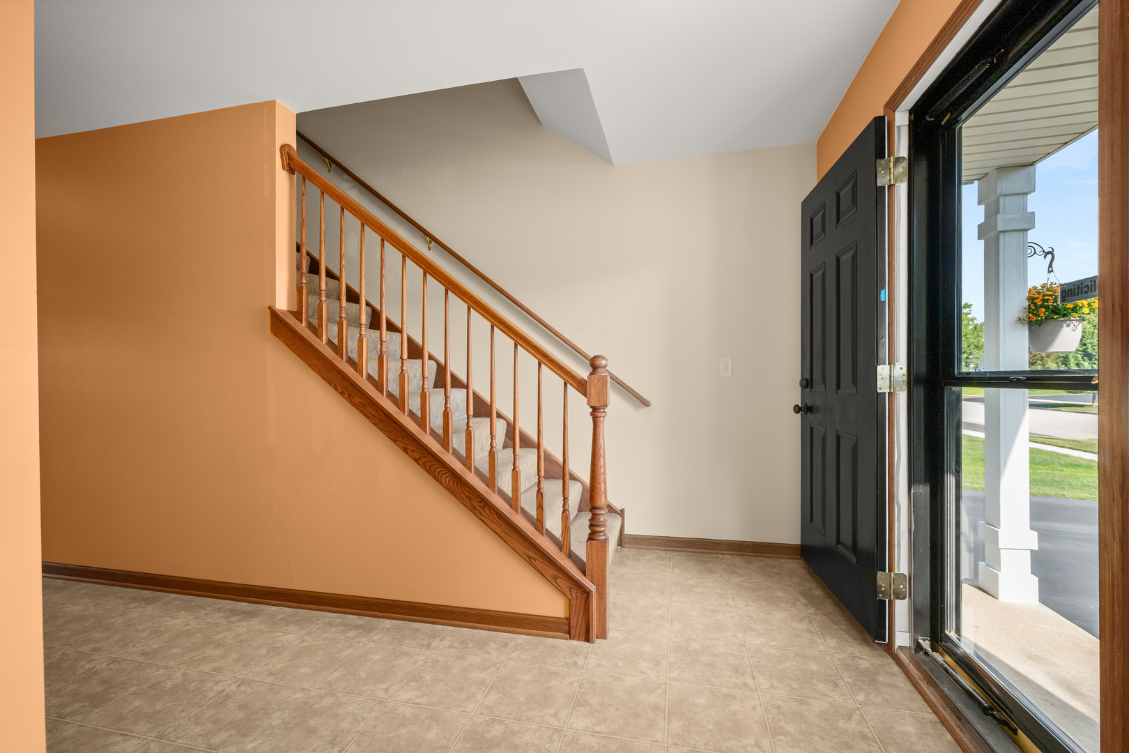 87 W Crabapple Avenue