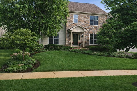 Photo of 823 Columbia Circle, North Aurora, IL 60542 (MLS # 12685325)