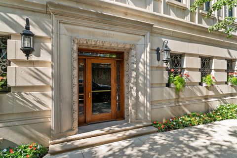 Photo of 2912 N Commonwealth Avenue #11CD, Chicago, IL 60657 (MLS # 12516269)