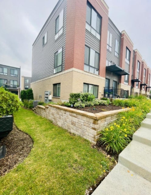 2329 Alumni Drive 0