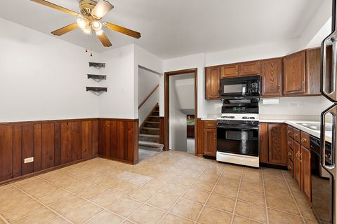 Tiny photo for 9021 S Francisco Avenue, Evergreen Park, IL 60805 (MLS # 12626205)