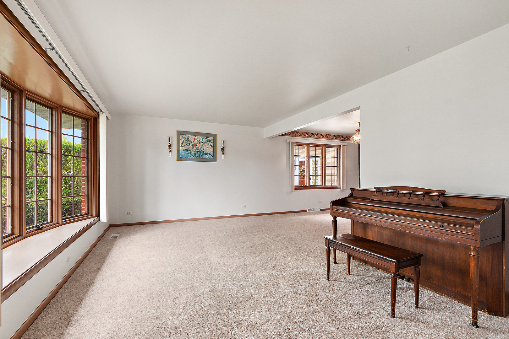 9021 S Francisco Avenue