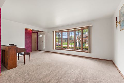 Tiny photo for 9021 S Francisco Avenue, Evergreen Park, IL 60805 (MLS # 12626205)
