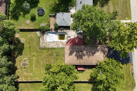 Tiny photo for 1400 Eunice Avenue, Joliet, IL 60433 (MLS # 12459958)