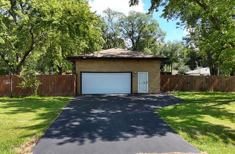 Tiny photo for 1400 Eunice Avenue, Joliet, IL 60433 (MLS # 12459958)