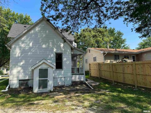 Tiny photo for 1007 29TH Street, Moline, IL 61265 (MLS # QC4266562)