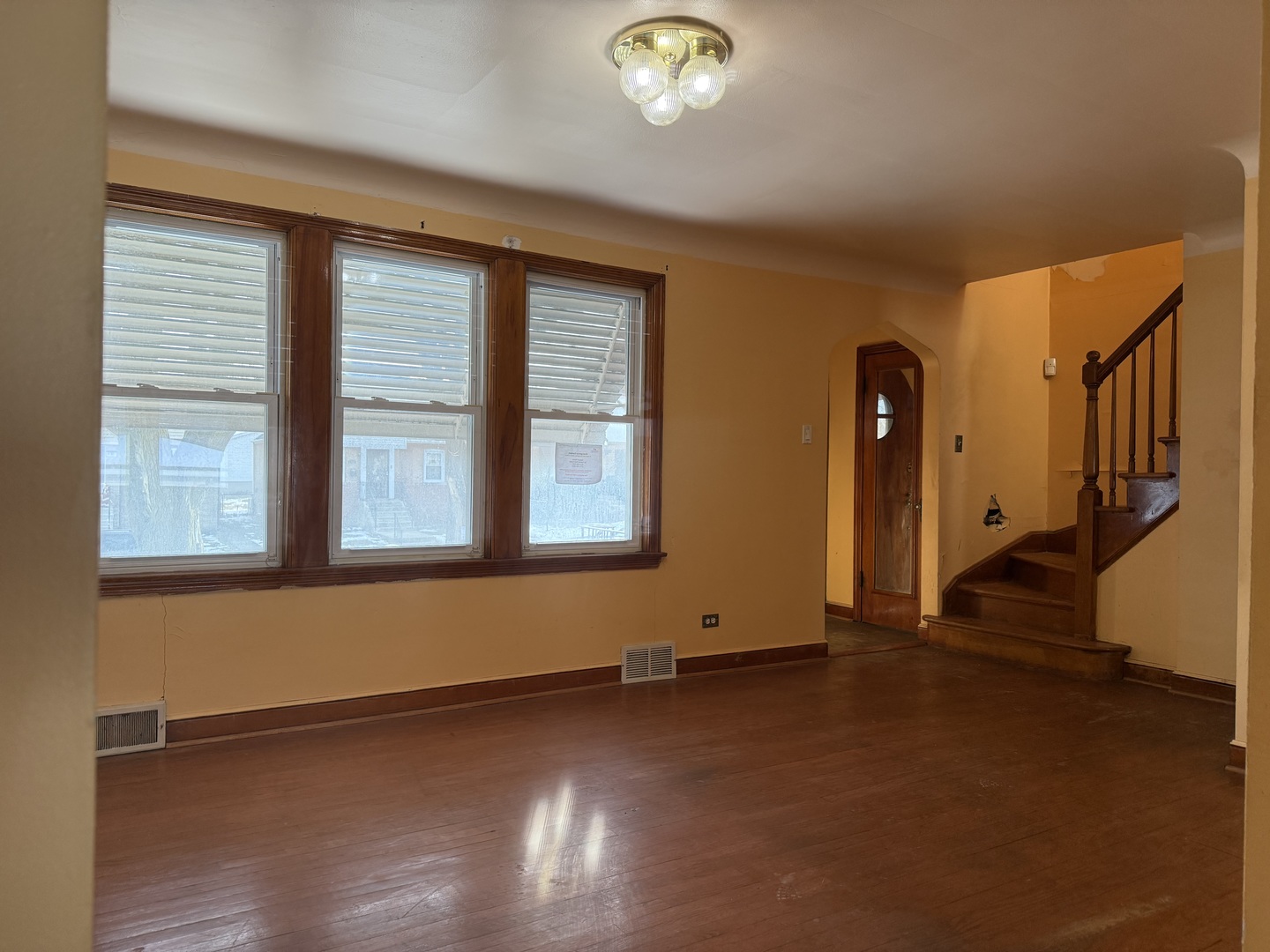 9134 S paxton Avenue