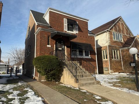 Photo of 9134 S paxton Avenue, Chicago, IL 60617 (MLS # 12538427)