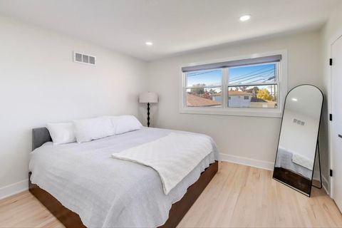 Tiny photo for 932 N Knight Avenue, Park Ridge, IL 60068 (MLS # 12542562)