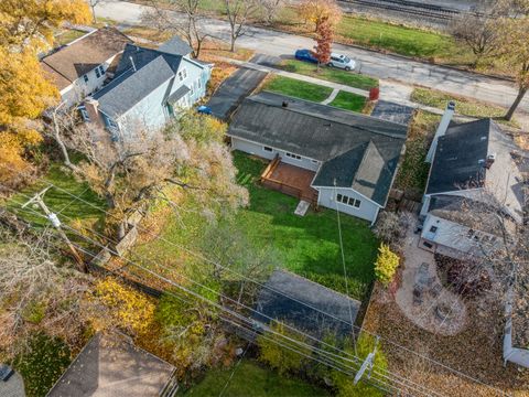 Tiny photo for 1030 Chestnut Street, Deerfield, IL 60015 (MLS # 12596015)