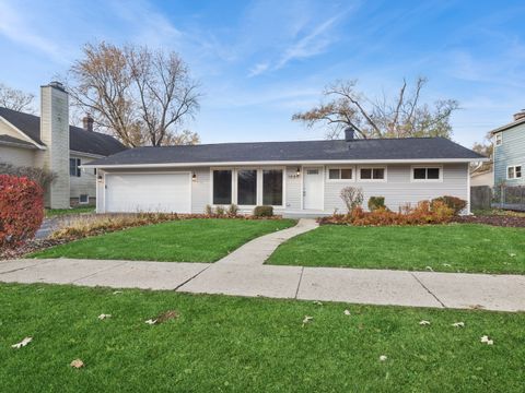Tiny photo for 1030 Chestnut Street, Deerfield, IL 60015 (MLS # 12596015)