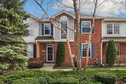 Photo of 6577 Pine Lake Drive, Tinley Park, IL 60477 (MLS # 12597440)