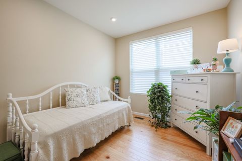 Tiny photo for 580 N Highlander Way, Addison, IL 60101 (MLS # 12424926)