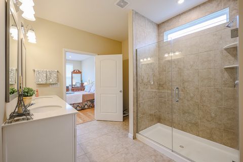 Tiny photo for 580 N Highlander Way, Addison, IL 60101 (MLS # 12424926)