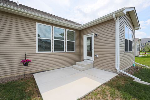Tiny photo for 580 N Highlander Way, Addison, IL 60101 (MLS # 12424926)