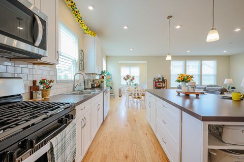 Tiny photo for 580 N Highlander Way, Addison, IL 60101 (MLS # 12424926)