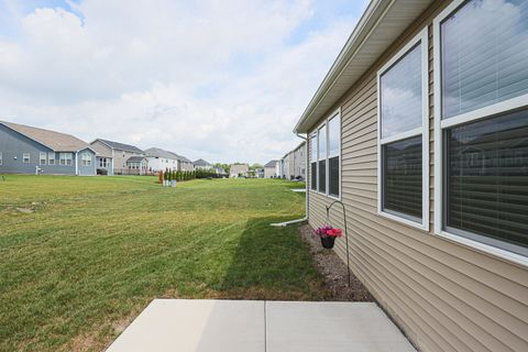 Tiny photo for 580 N Highlander Way, Addison, IL 60101 (MLS # 12424926)