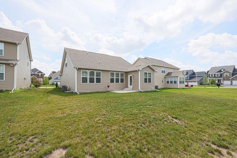 Tiny photo for 580 N Highlander Way, Addison, IL 60101 (MLS # 12424926)